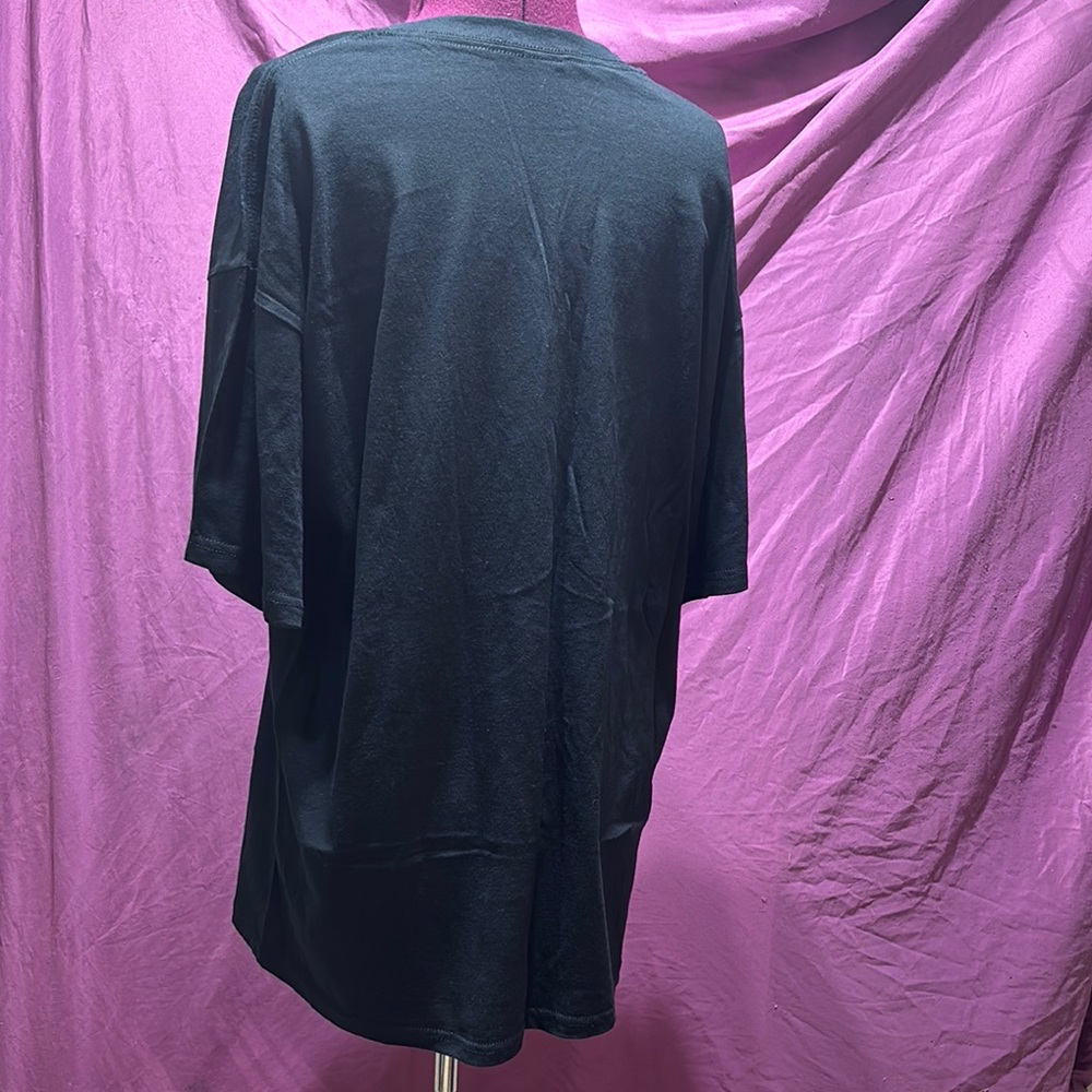 Black T-Shirt with Colorful 'Dollywood’ new never worn XL - Picture 4 of 4